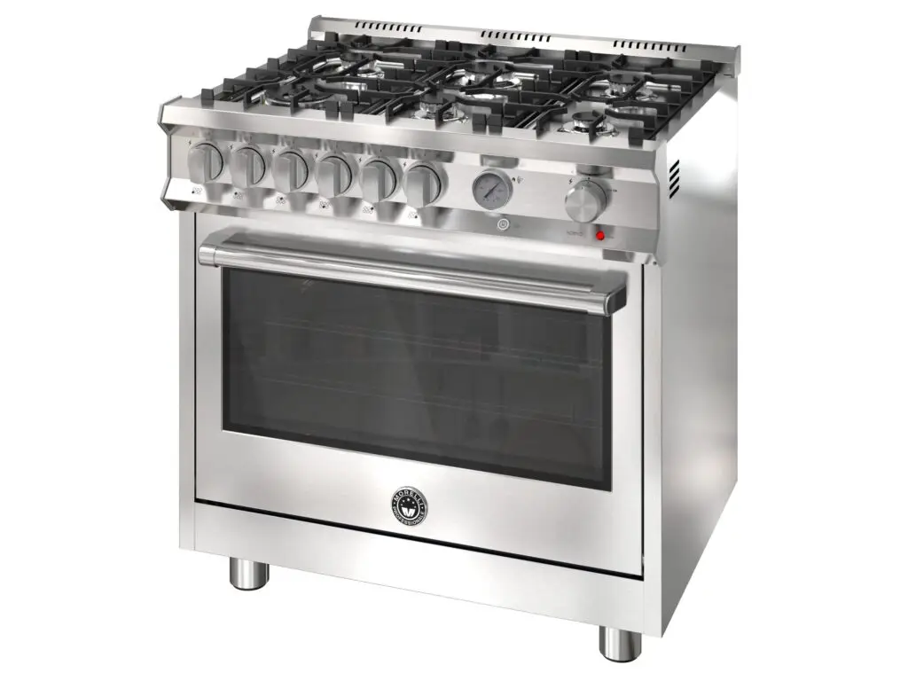 Magna 900 — perspectiva em aço inox